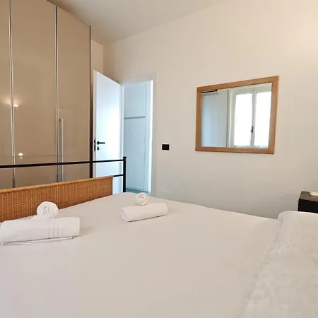 Hostdomus-dream Suite-on The Sea *