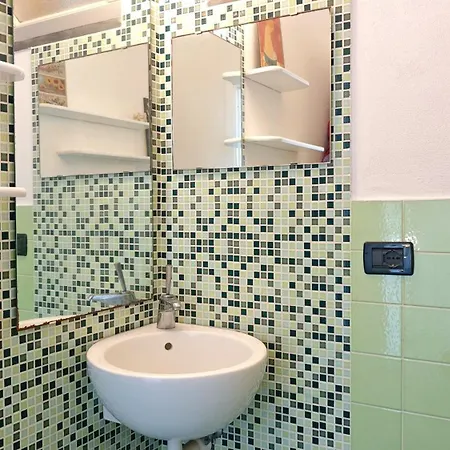 Apartment Hostdomus-dream Suite-on The Sea Finale Ligure