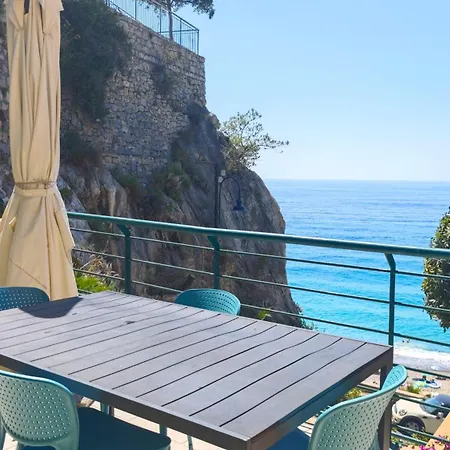 Hostdomus-dream Suite-on The Sea *