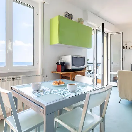 Lägenhet Hostdomus-dream Suite-on The Sea Finale Ligure
