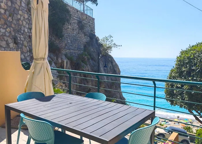 Hostdomus-dream Suite-on The Sea *